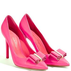 SALVATORE FERRAGAMO DOUBLE BOW PUMP SHOE